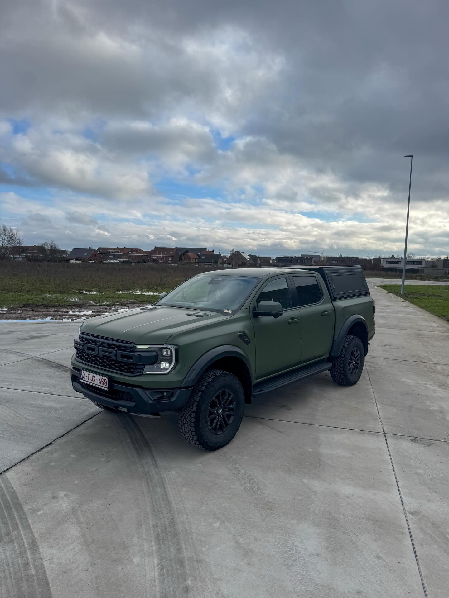 Zero compromise.

Would you drive this daily? 👀
-
Full wrap in @3mfilmsbenelux Matte Military Gre